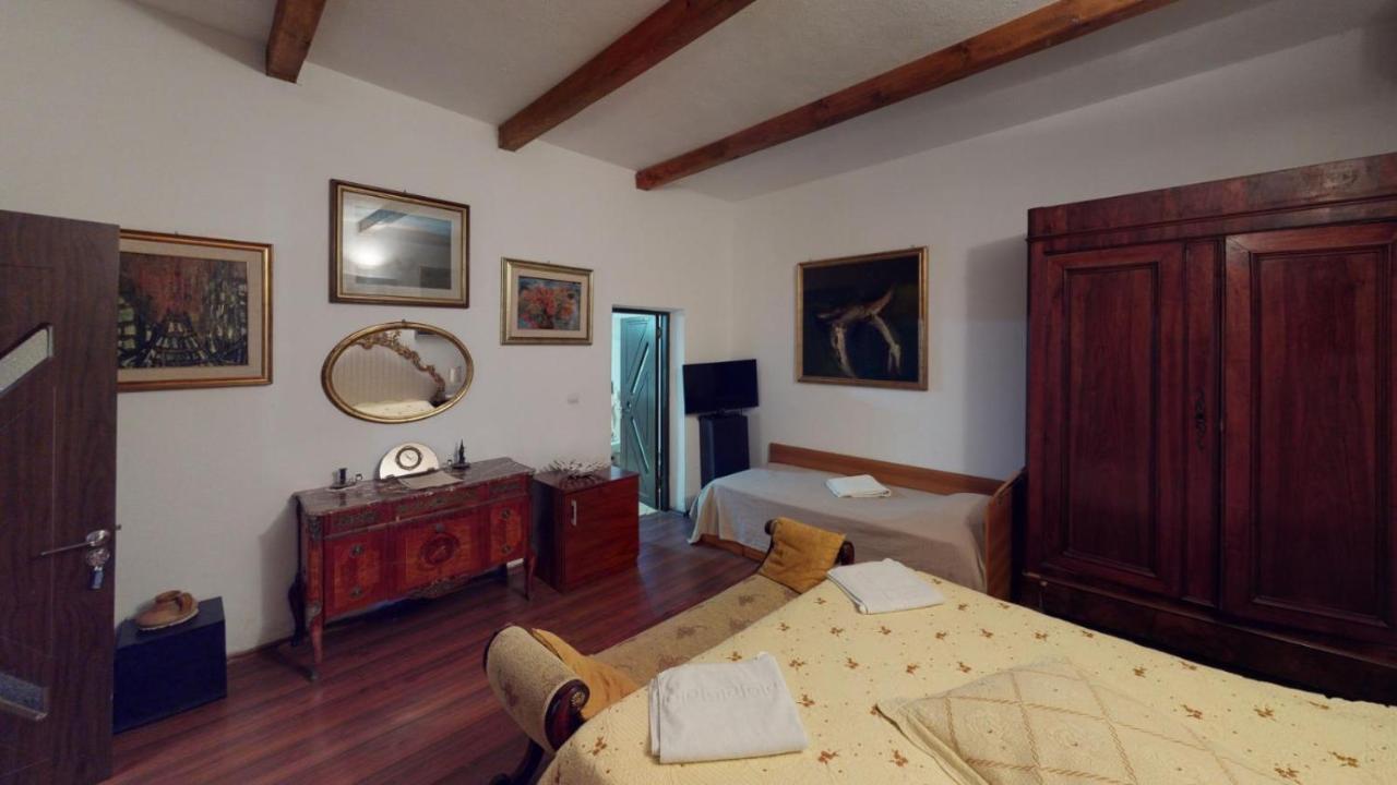 Villa Giulia Islaz Екстериор снимка