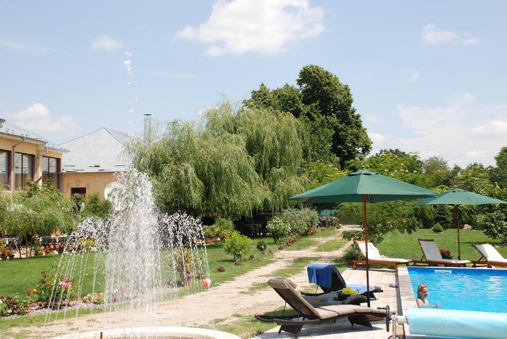 Villa Giulia Islaz Екстериор снимка