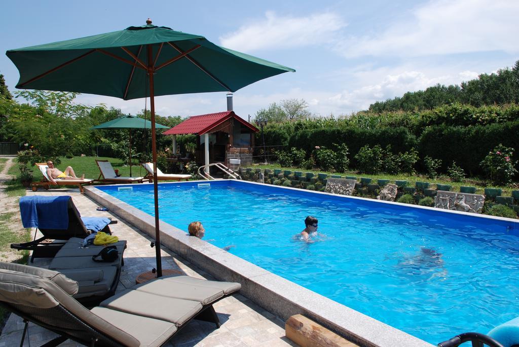 Villa Giulia Islaz Екстериор снимка