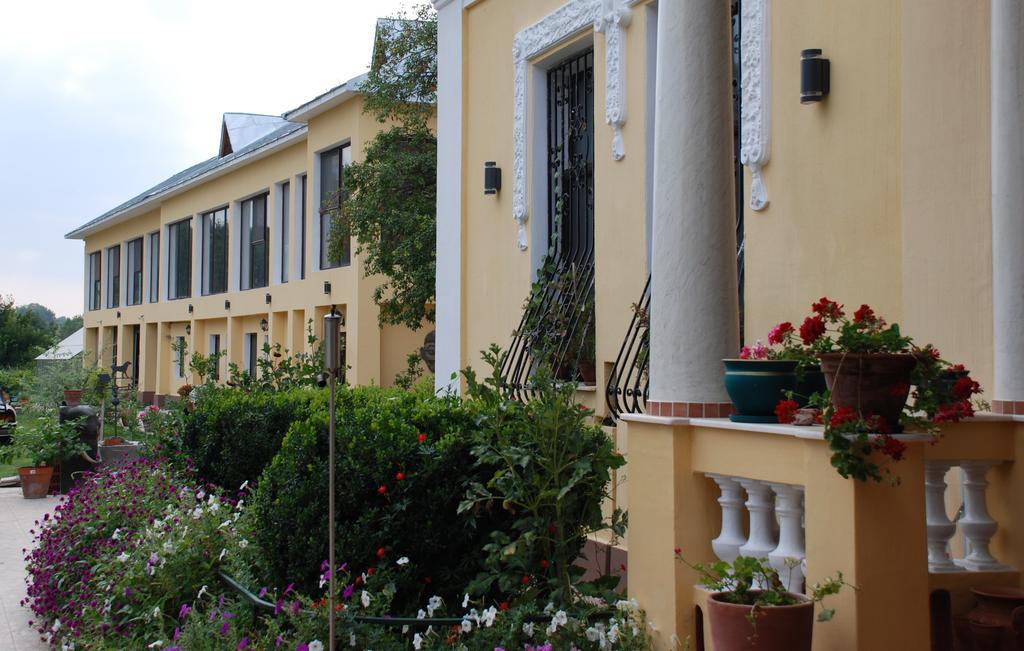 Villa Giulia Islaz Екстериор снимка