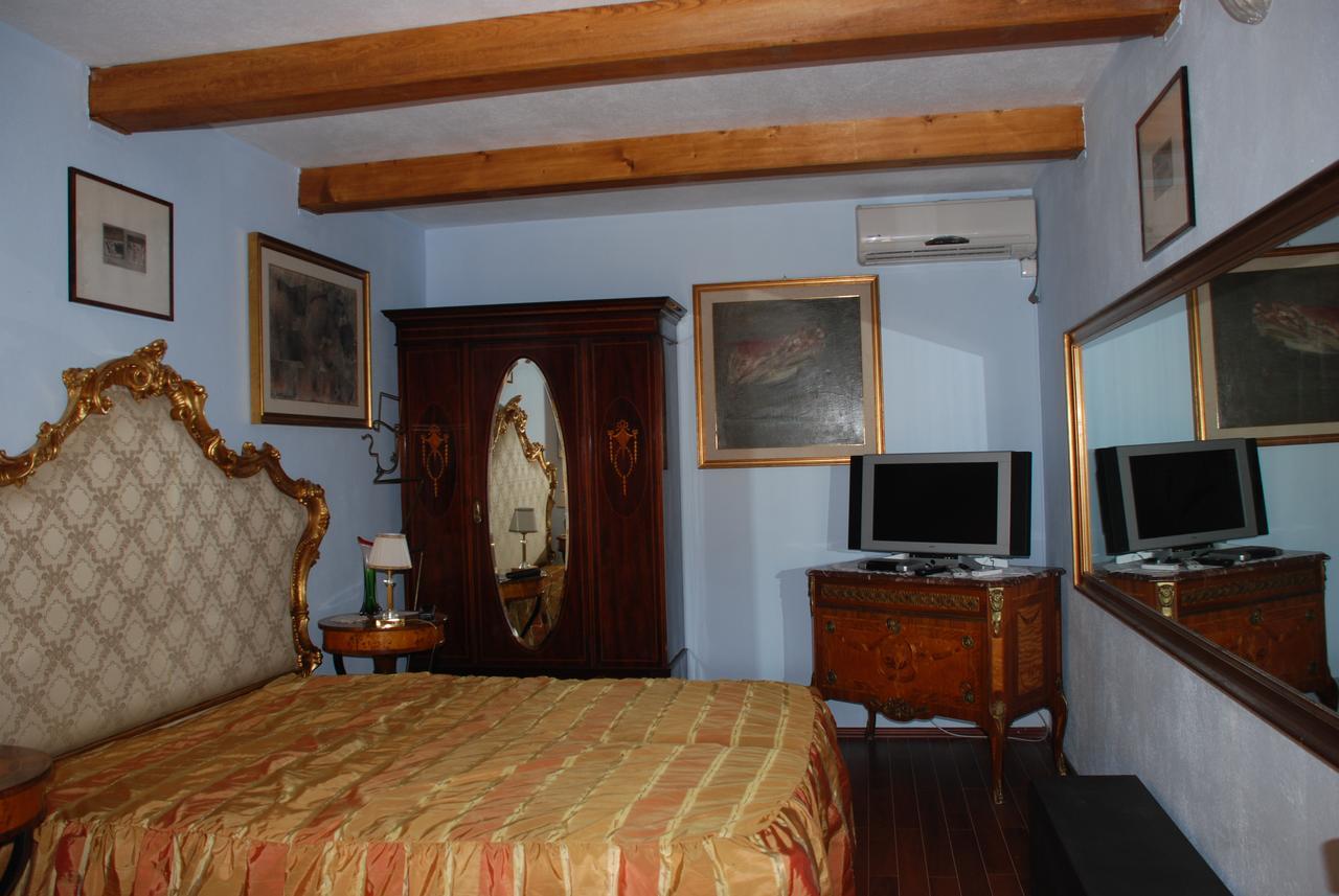 Villa Giulia Islaz Екстериор снимка